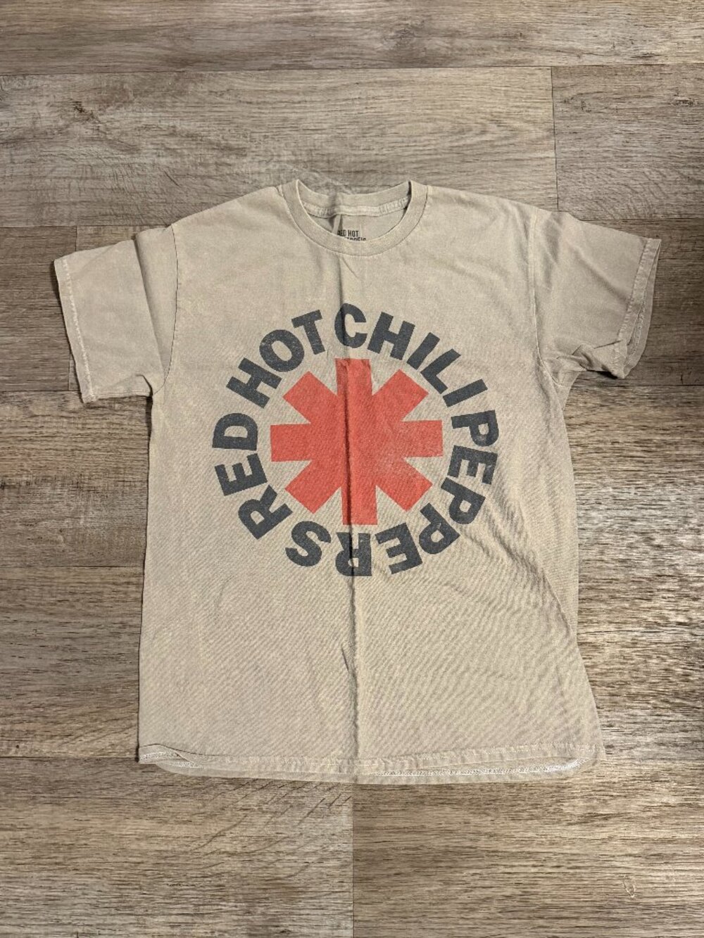 Red Hot Chili Peppers Concert T Shirt - Medium